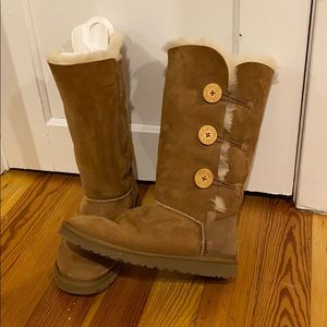 Tall ugg boots with buttons on the side